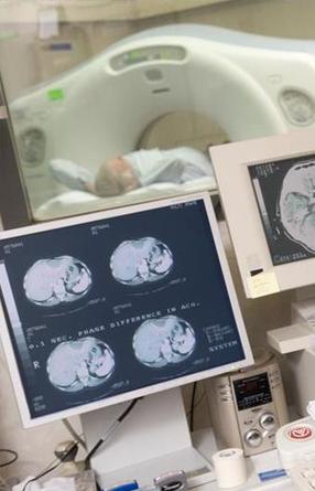 Neurólogo y Neurocirujano Dr. Javier Valero Martínez Radiografía del cerebro 